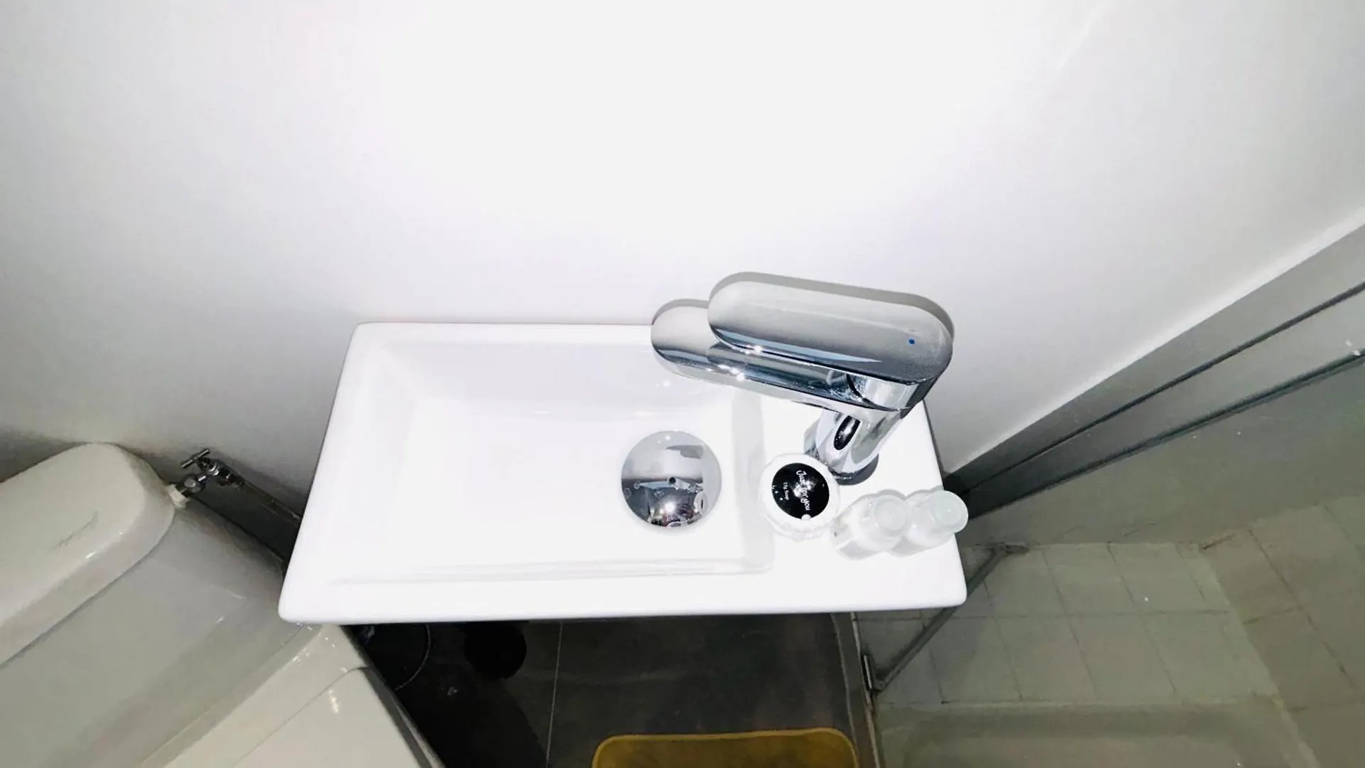 Appartement Porte De Saint Ouen Paris 0*,  Frankrig